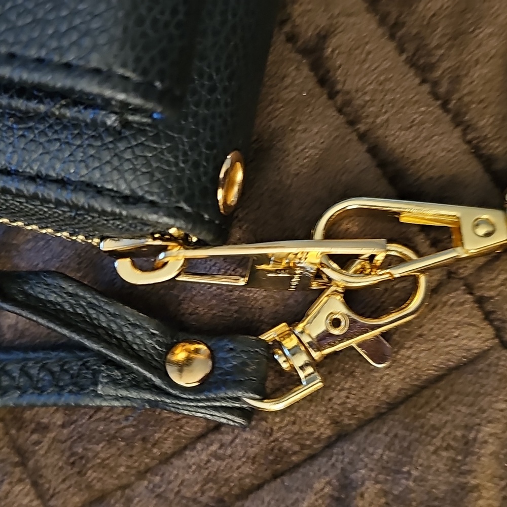 Wallet - Picture 5 of 16